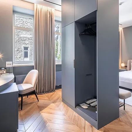 Lion's Castle 4* Lviv