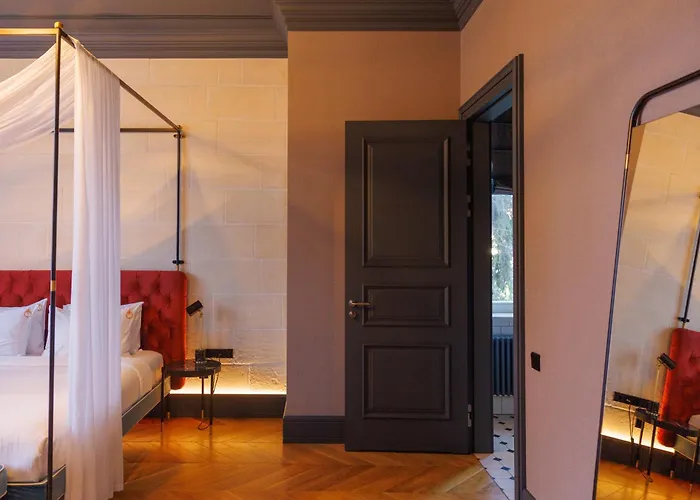 فندق Lion's Castle