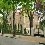 Lion's Castle Готель 4*