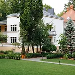 Готель Lion's Castle