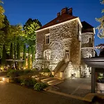 Lion's Castle Готель 4*