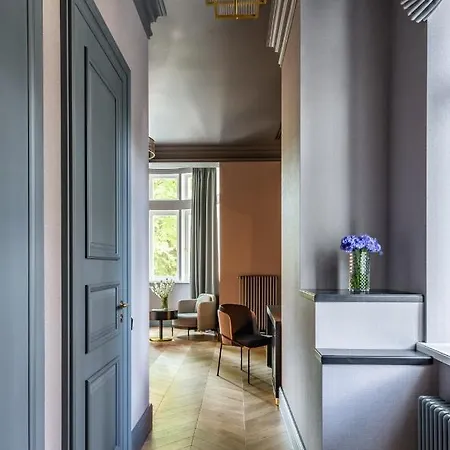 ライオンズ キャッスル リヴィウ