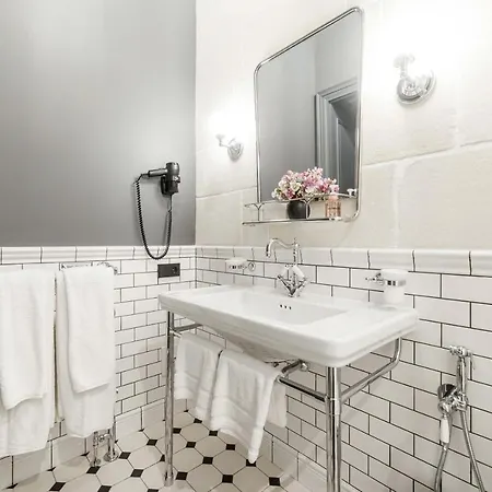 Lion's Castle Hotel Lemberg