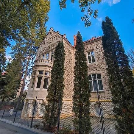 Lion's Castle Szálloda 4*