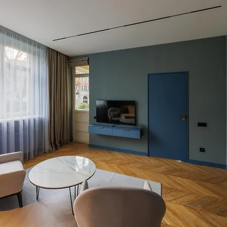 ライオンズ キャッスル 4* リヴィウ