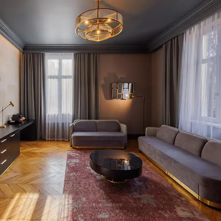 Hotell Lion's Castle 4*