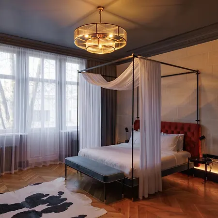Lion's Castle Hotel Lviv