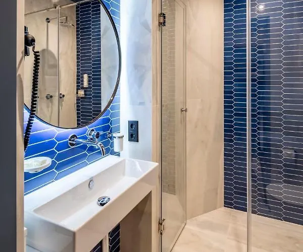 ライオンズ キャッスル ホテル リヴィウ