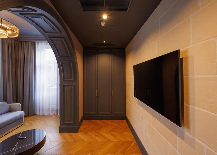 ライオンズ キャッスル リヴィウ