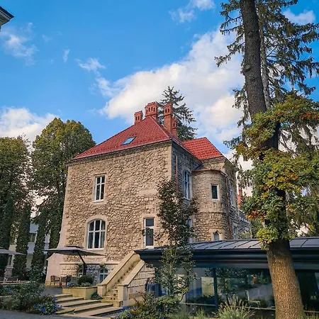 מלון Lion's Castle לבוב