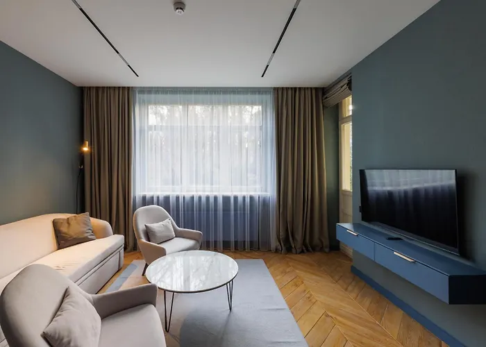 Lion's Castle Hotel 4*